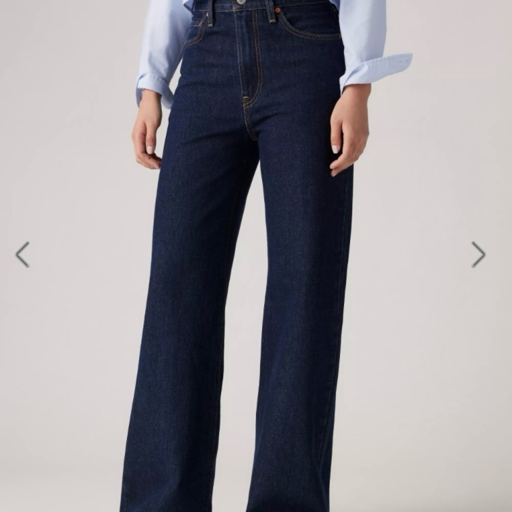 Dark Blue Levi’s wide leg Women's Jeans